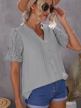 Camisa Flowy Blouse with Eyelet Sleeves NWT - Size S/M